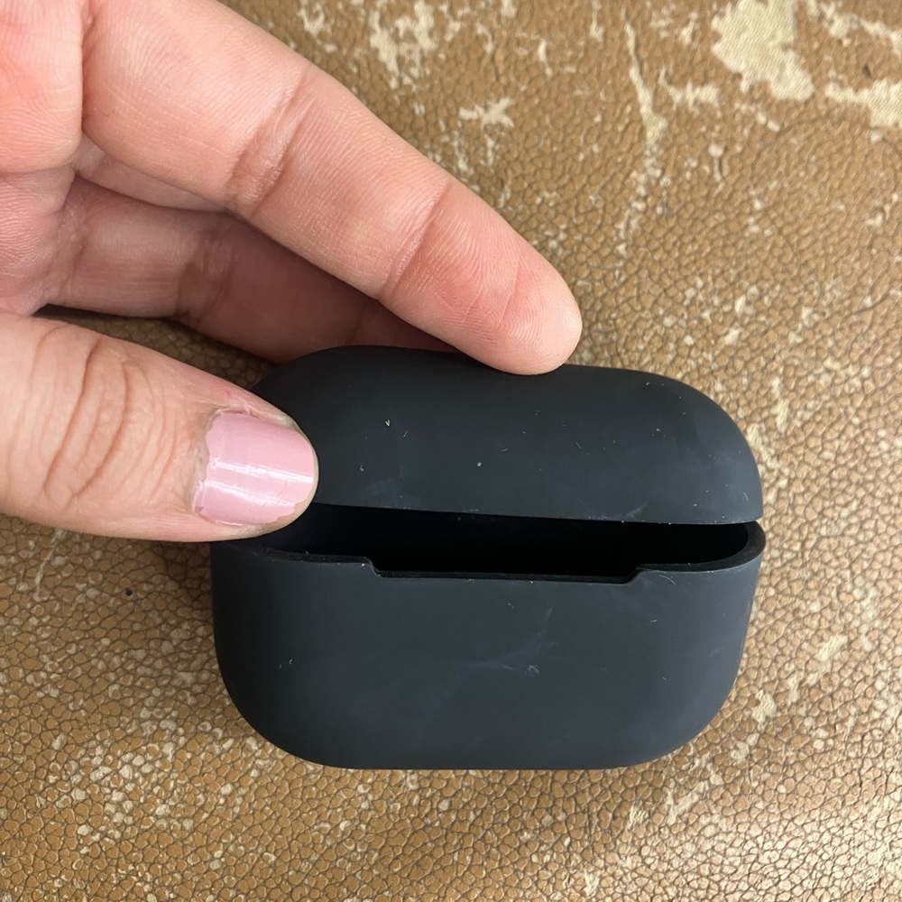 AirPod Case - Picture 5 of 7